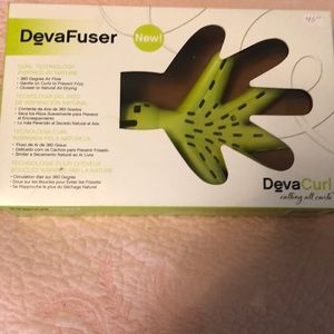 DevaFuser for naturally drying of curly hair